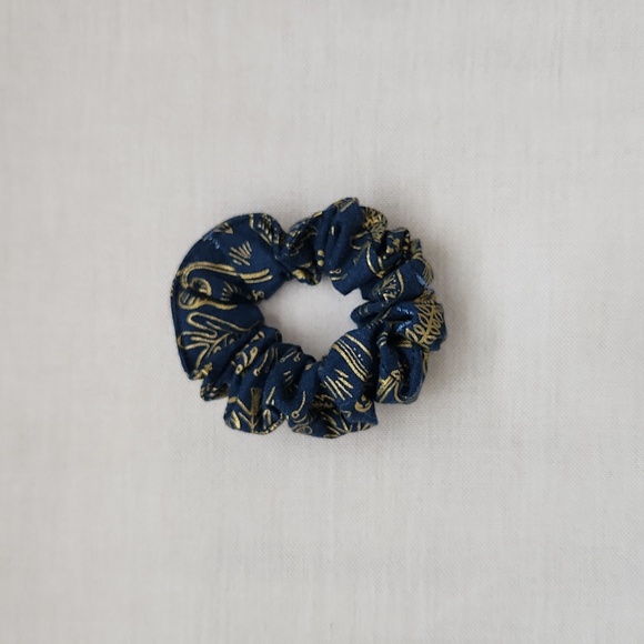 *3/$21* Scrunchie in Floral Rifle Paper Co - Picture 2 of 5